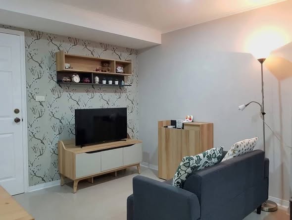 living room of Lumpini Sukhumvit 77