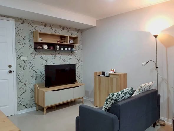 living room of Lumpini Sukhumvit 77