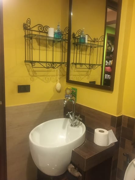 bathroom of Lumpini Ville Cultural Center