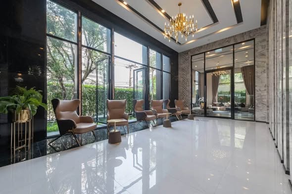living room of Lumpini Ville La Salle – Bearing