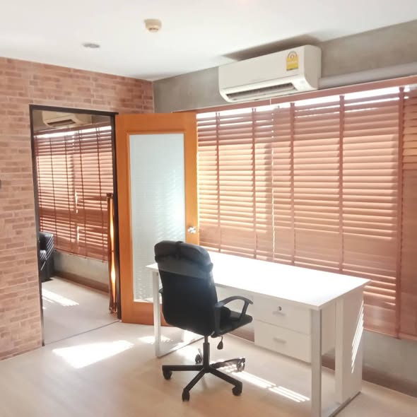 room interior of Lumpini Ville On Nut