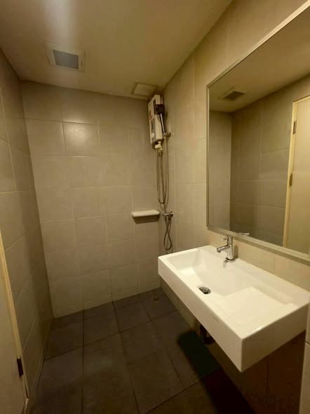 bathroom of Lumpini Ville Rat Burana – Riverview 2