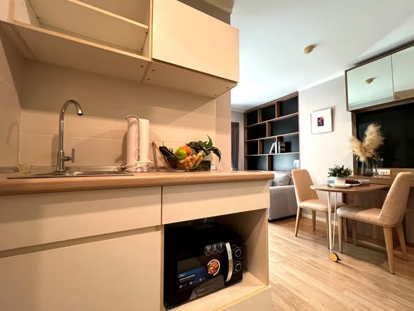 bathroom and kitchen of Lumpini Ville Sukhumvit 109 – Bearing