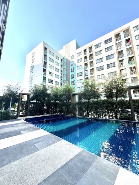 pool of Lumpini Ville Sukhumvit 109 – Bearing
