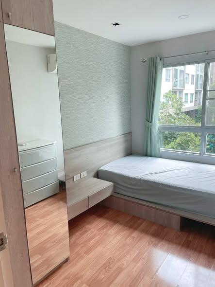 bedroom and room interior of Lumpini Ville Sukhumvit 76-Bearing Station 2