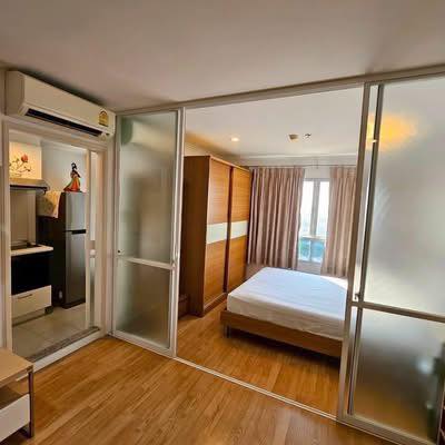 bedroom and room interior of Lumpiniville Prachachuen-Phongphet 2