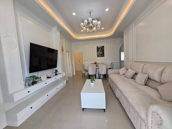 living room of Luxury pool villa 604