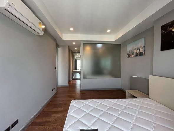 bedroom of M Silom