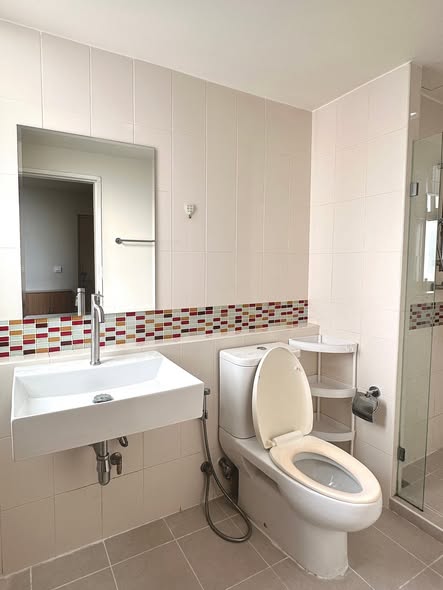 bathroom of M Society Condominium
