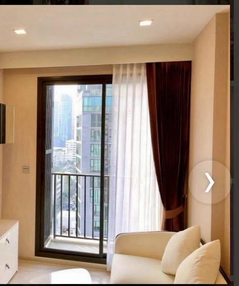 living room and bedroom and room interior of M Thonglor 10