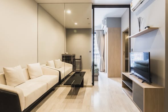 living room and room interior of M Thonglor 10