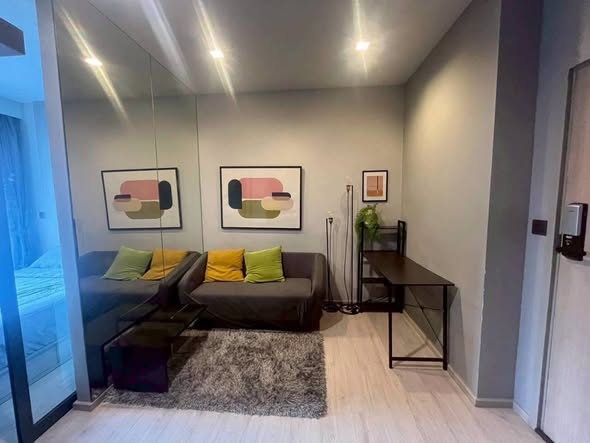 living room and room interior of M Thonglor 10