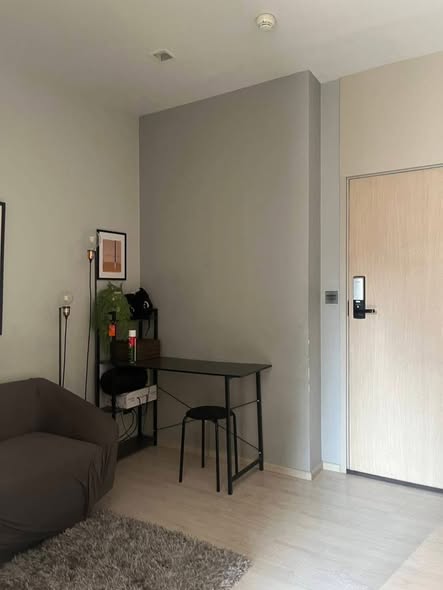 living room and room interior of M Thonglor 10