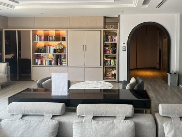 living room of Magnolias Ratchadamri Boulevard
