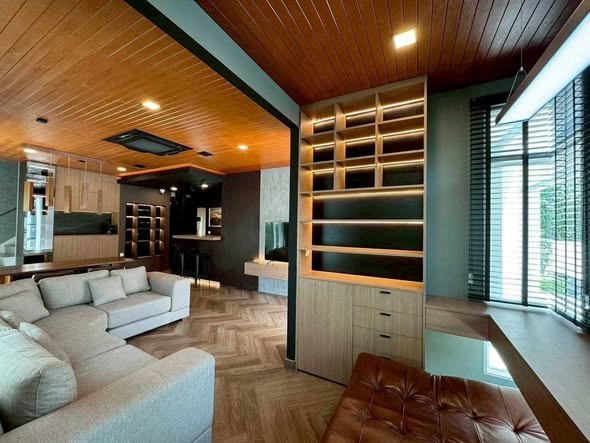 living room and room interior of Manthana Bangna – Wongwean