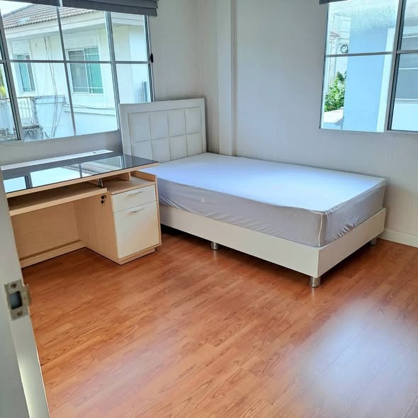 bedroom of Manthana Onnut-Wongwaen 1