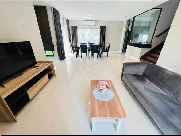 bedroom and living room of Manthana Srinakarindra-Bangna