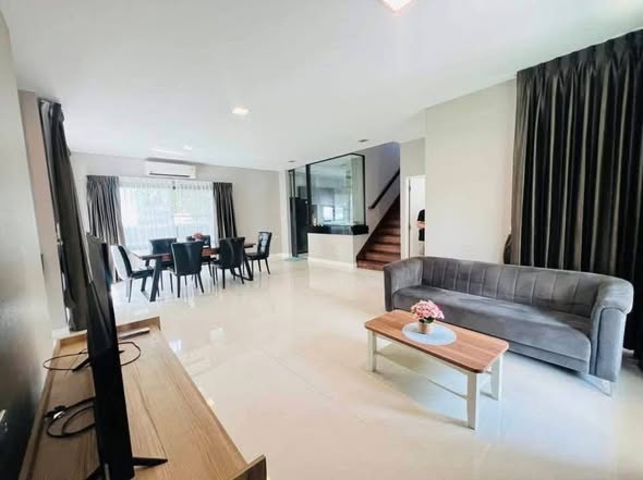 living room of Manthana Srinakarindra-Bangna