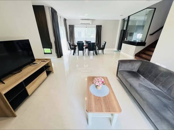 living room and bedroom of Manthana Srinakarindra-Bangna