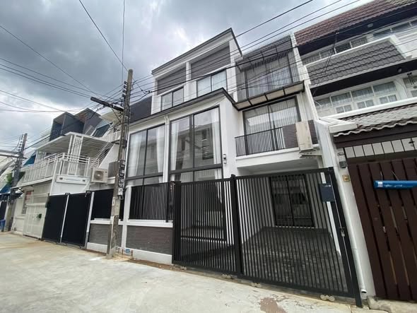 Mattani Suites