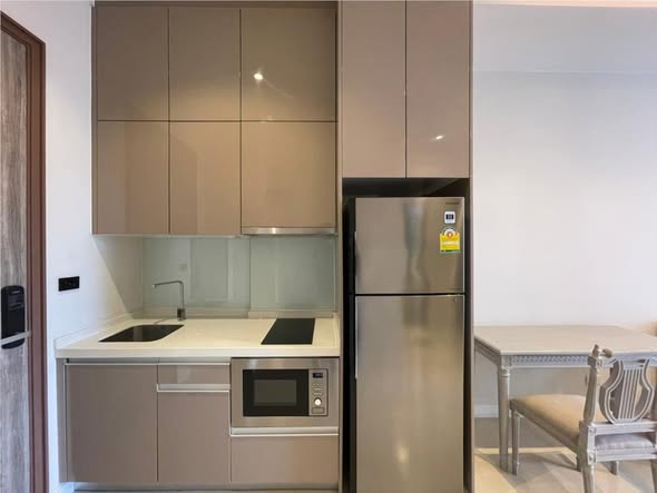kitchen of Mayfair Place Sukhumvit 50