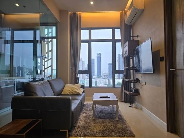 living room of Mayfair Place Sukhumvit 50