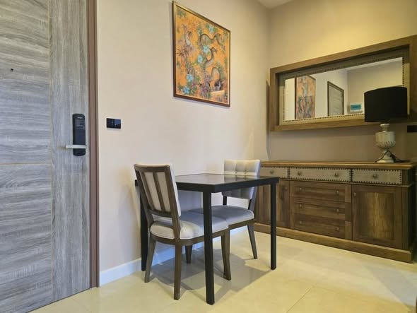room interior of Mayfair Place Sukhumvit 50