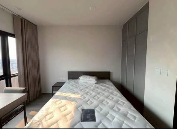 bedroom of Metris Lat Phrao
