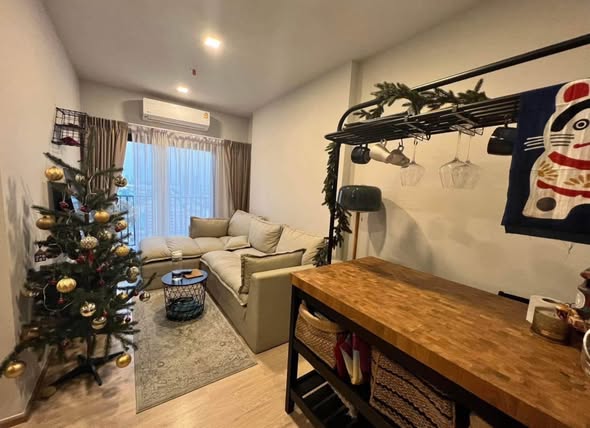 living room of Metris Phatthanakan-Ekkamai