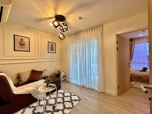 bedroom and living room of Metro Luxe Kaset