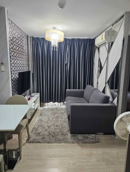 bedroom and living room of Metro Luxe Ratchada