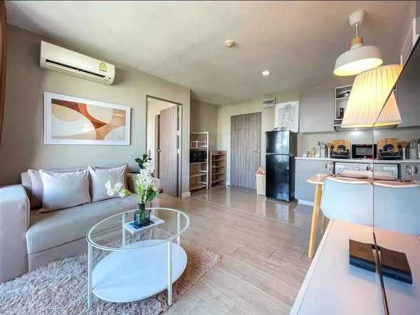 living room of Metro Luxe Ratchada