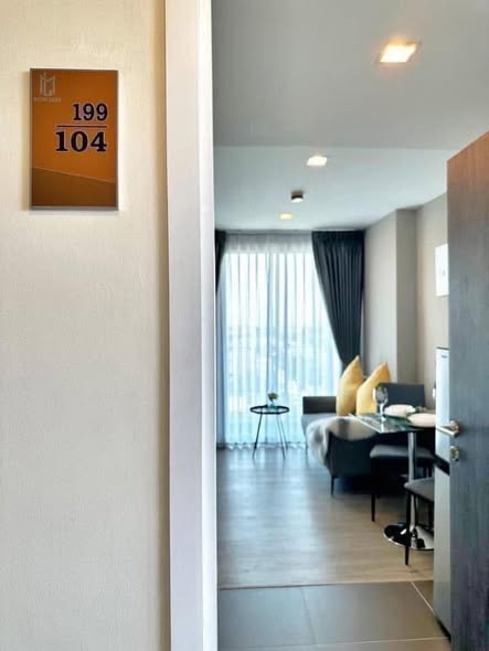 bedroom and room interior of Metro Luxe Riverfront Rattanathibet