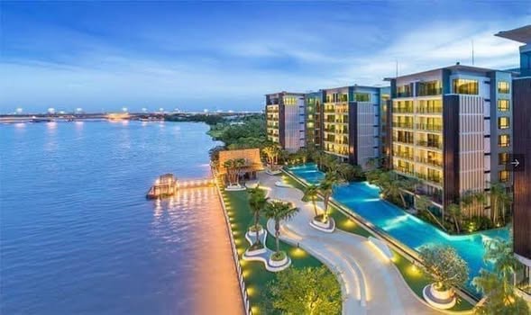 Metro Luxe Riverfront Rattanathibet