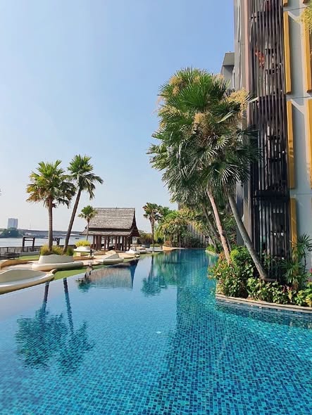 pool of Metro Luxe Riverfront Rattanathibet