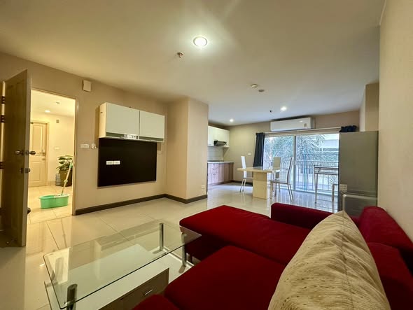living room of Metro Park Sathorn phase 2/2