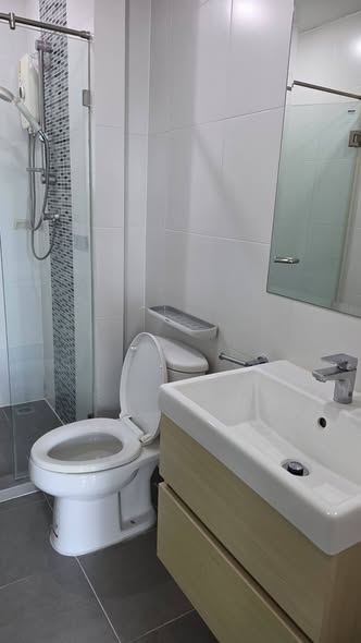 bathroom of Metro Sky Prachachuen