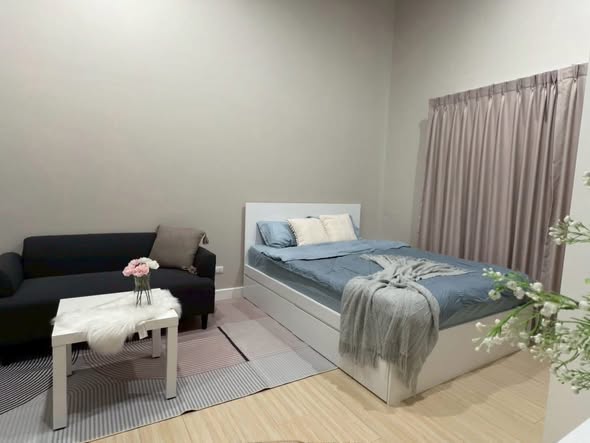 bedroom of Metro Sky Wutthakat