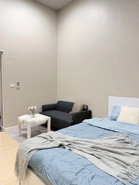 bedroom of Metro Sky Wutthakat