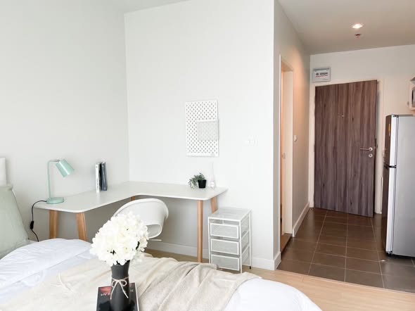 bedroom of Metro Sky Wutthakat