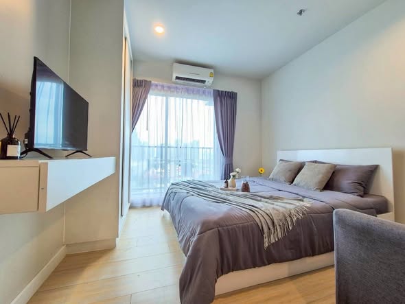 bedroom of Metro Sky Wutthakat