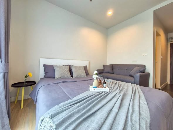 bedroom of Metro Sky Wutthakat