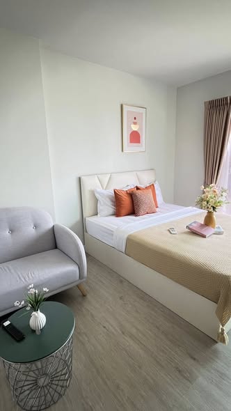 bedroom and living room of Metro Sky Wutthakat