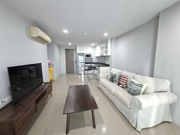 living room and bedroom of Mirage Sukhumvit27