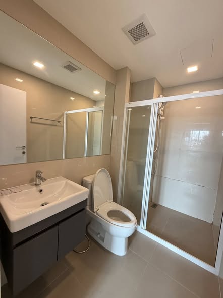 bathroom of Modiz Sukhumvit 50 โมดิซ สุขุมวิท 50