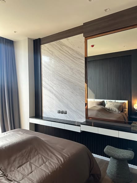 bedroom and room interior of MUNIQ LANGSUAN