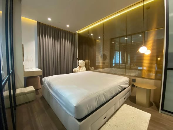 bedroom of MUNIQ Sukhumvit 23
