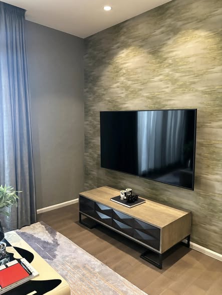 living room and room interior of MUNIQ Sukhumvit 23