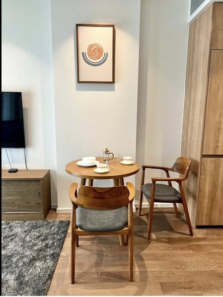 living room and room interior of MUNIQ Sukhumvit 23