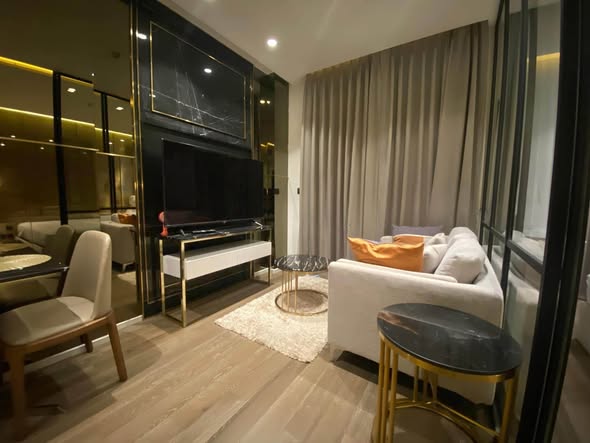 living room and room interior of MUNIQ Sukhumvit 23